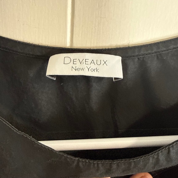 DEVEAUX New York Black V Neck‎ Button Detail 3/4 Sleeve Top Women Size 2 - Picture 3 of 7